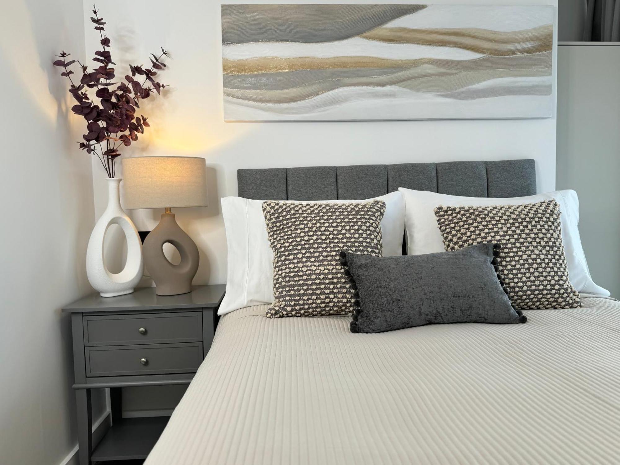 סווינדון Modern One-Bedroom Apartment מראה חיצוני תמונה