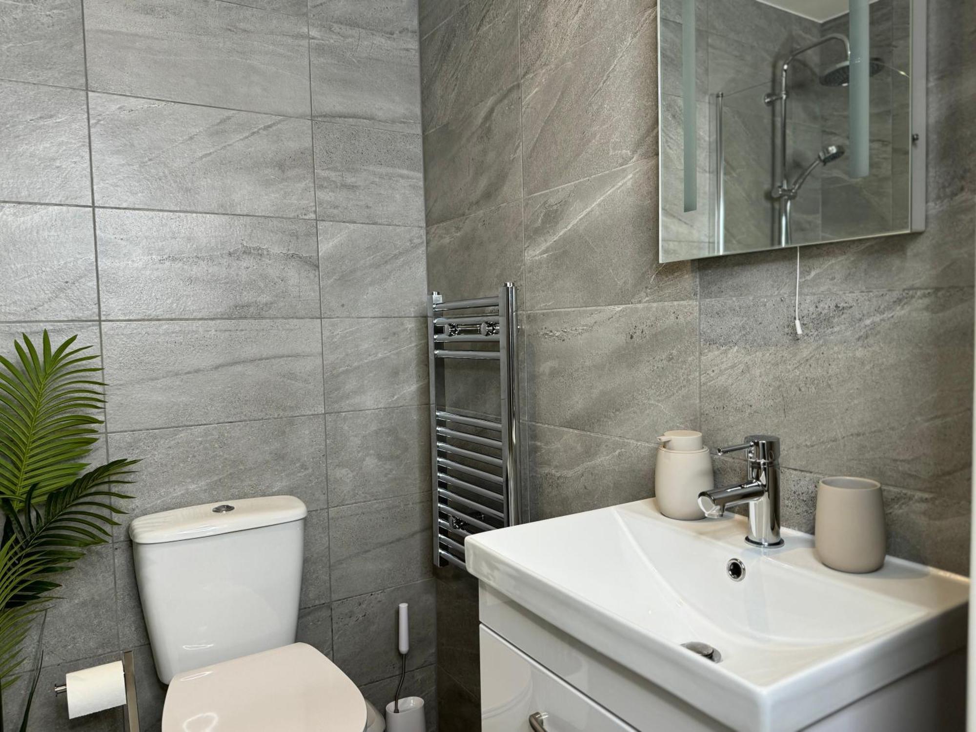 סווינדון Modern One-Bedroom Apartment מראה חיצוני תמונה