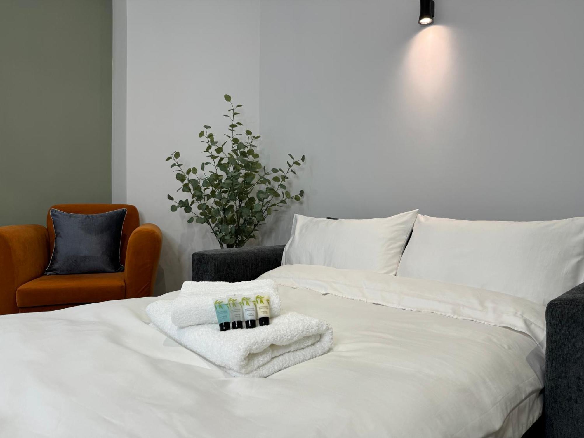 סווינדון Modern One-Bedroom Apartment מראה חיצוני תמונה