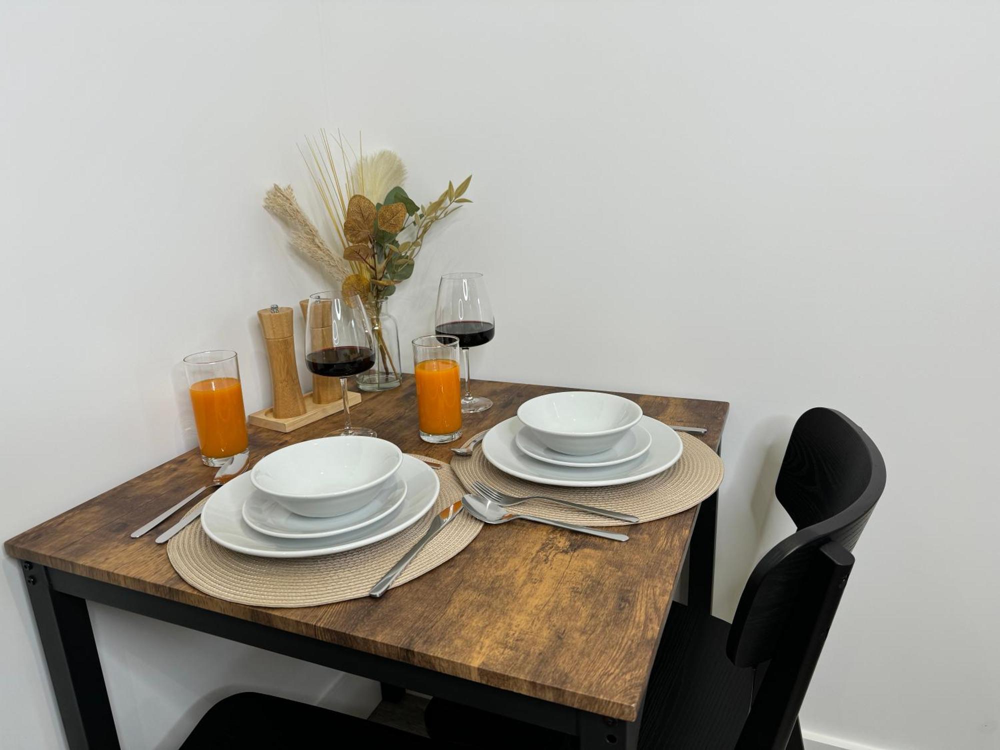 סווינדון Modern One-Bedroom Apartment מראה חיצוני תמונה